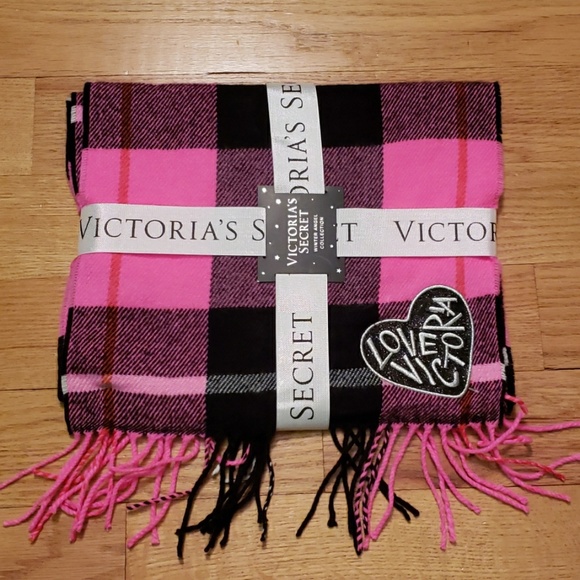 Victoria secret plaid scarf - Picture 3 of 3